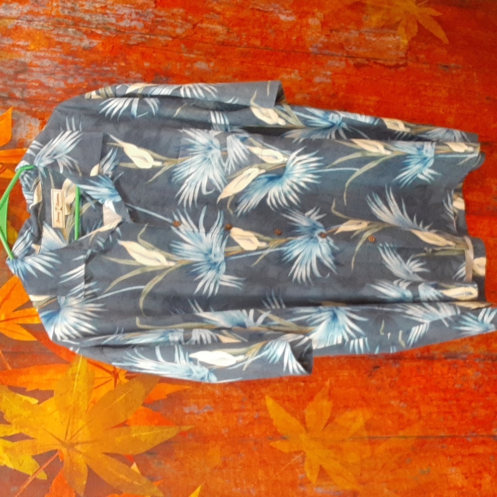 Tommy Bahama 100% silk shirt Size XL